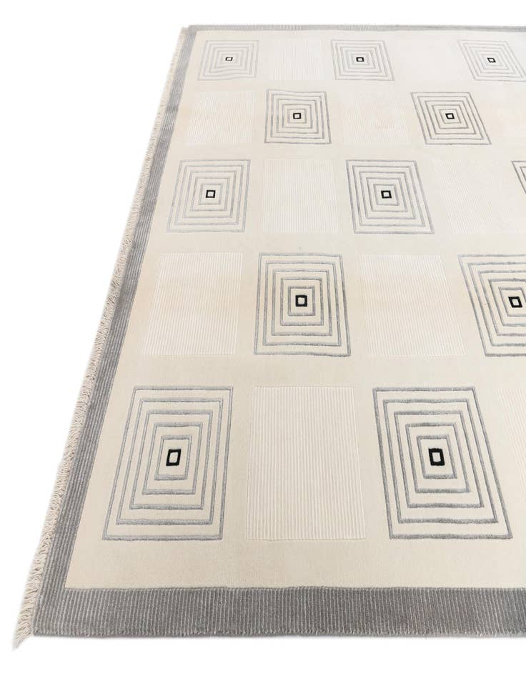 Detail image of  6' 11 x 9' 10  Hand Knotted Darya Wool Rug