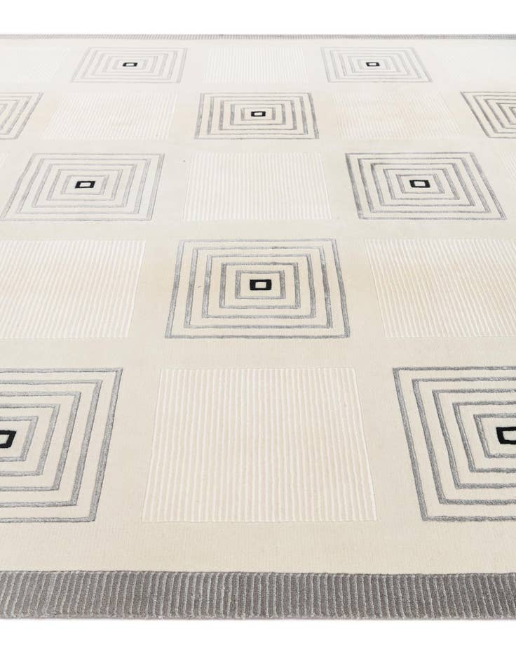 Detail image of  6' 11 x 9' 10  Hand Knotted Darya Wool Rug