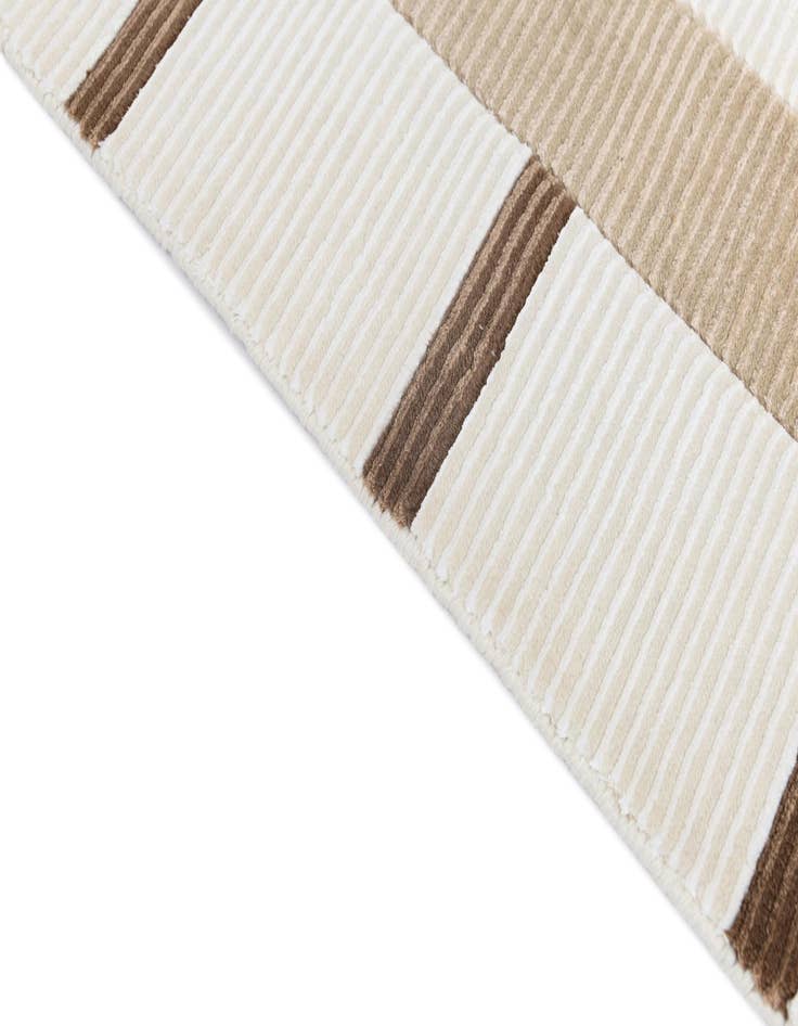 Detail image of  6' 11 x 9' 6  Hand Knotted Darya Wool Rug