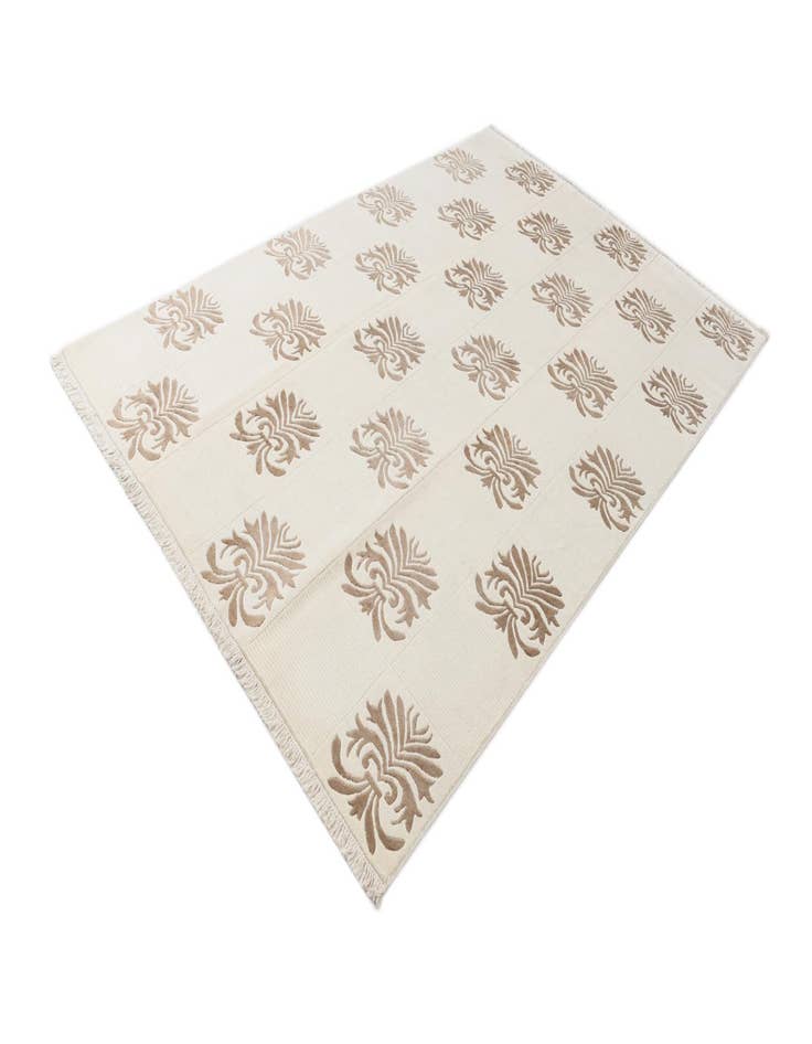 Detail image of  6' 6 x 9' 11  Hand Knotted Darya Wool Rug