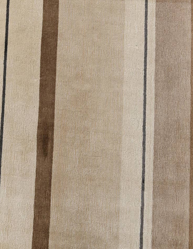 Detail image of  6' 7 x 9' 8  Hand Knotted Darya Wool Rug