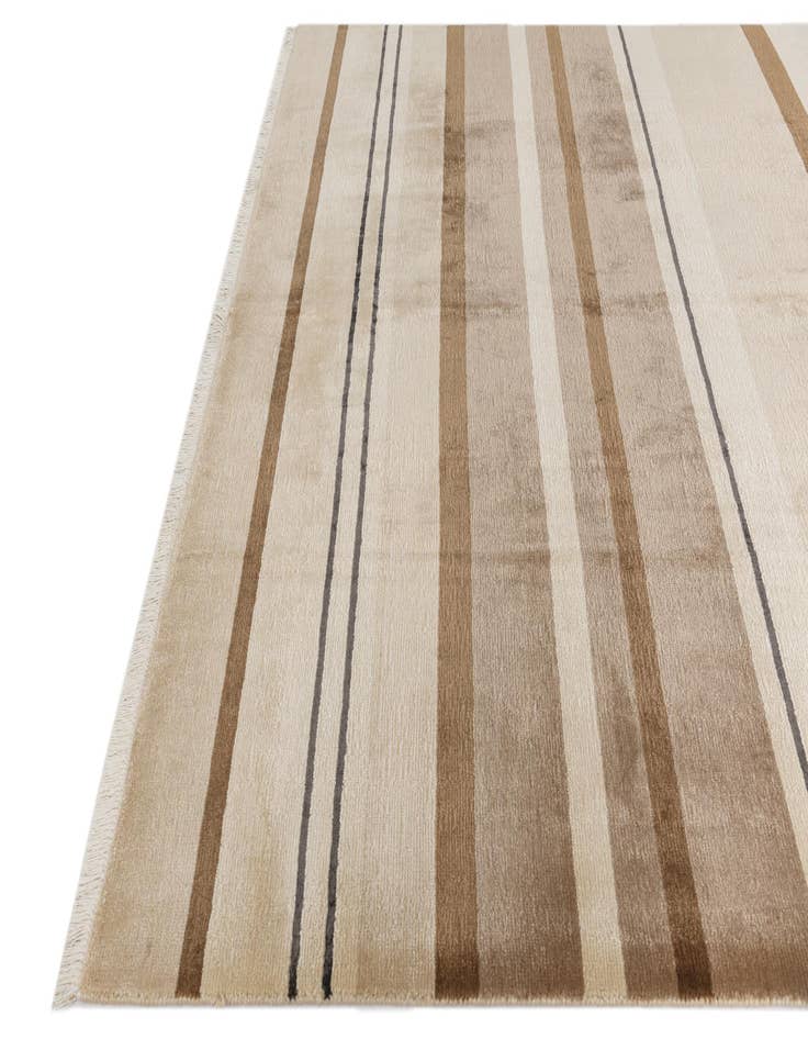 Detail image of  6' 7 x 9' 8  Hand Knotted Darya Wool Rug