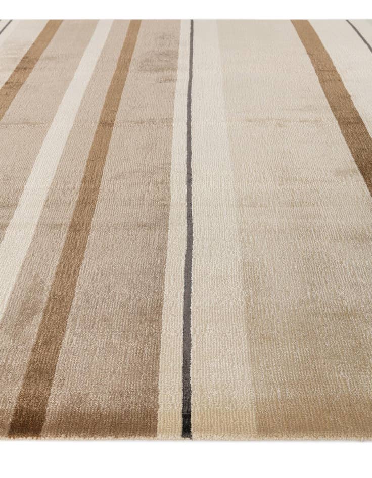 Detail image of  6' 7 x 9' 8  Hand Knotted Darya Wool Rug