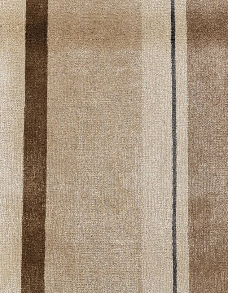 Detail image of  6' 7 x 9' 8  Hand Knotted Darya Wool Rug