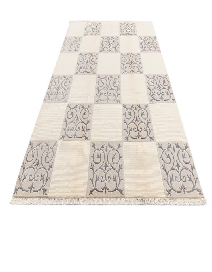 Detail image of  6' 7 x 9' 10  Hand Knotted Darya Wool Rug