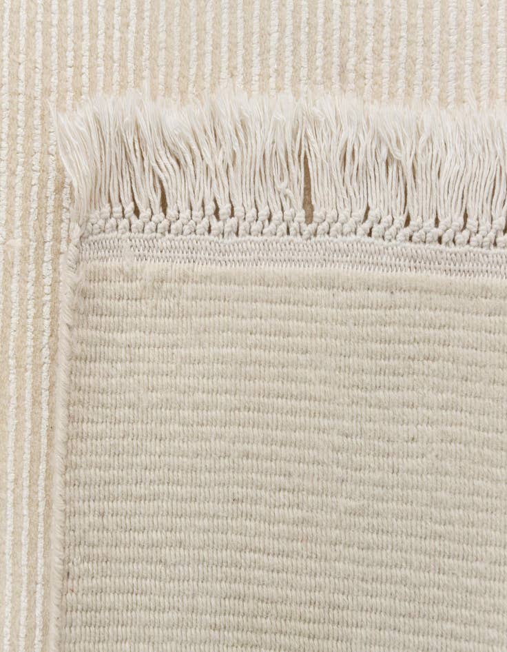 Detail image of  6' 10 x 9' 5  Hand Knotted Darya Wool Rug