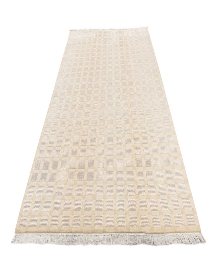 Detail image of  6' 5 x 9' 9  Hand Knotted Darya Wool Rug