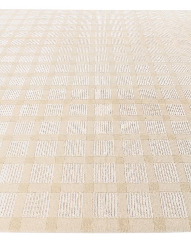 Detail image of  6' 5 x 9' 9  Hand Knotted Darya Wool Rug