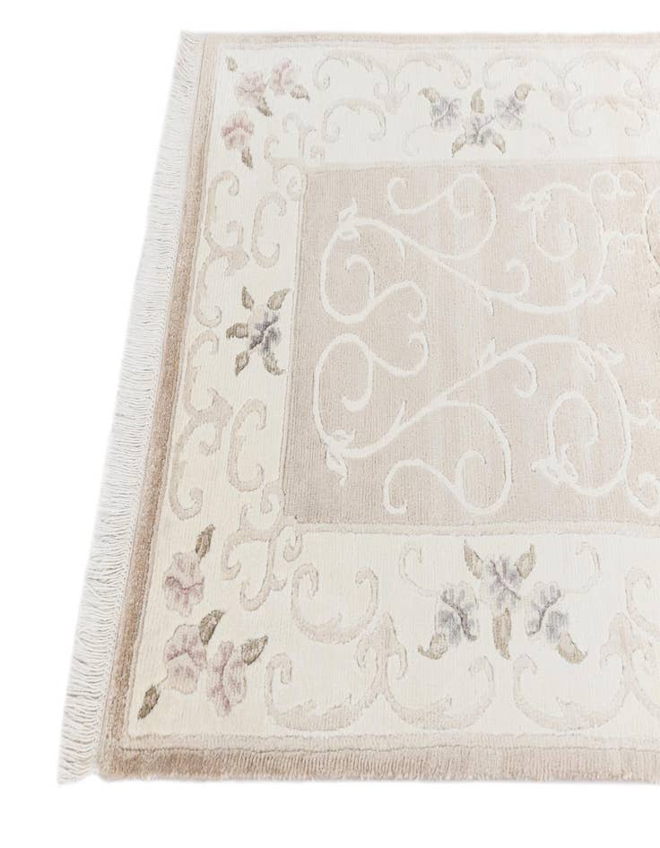 Detail image of  2' 8 x 4' 11  Hand Knotted Darya Wool Rug