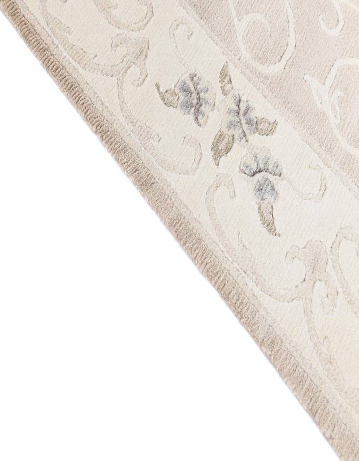 Detail image of  2' 8 x 4' 11  Hand Knotted Darya Wool Rug