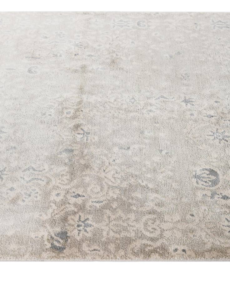 Detail image of  2' 8 x 4' 10  Hand Knotted Darya Wool Rug