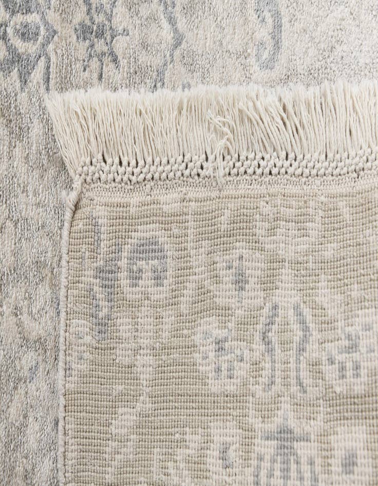 Detail image of  2' 8 x 4' 10  Hand Knotted Darya Wool Rug
