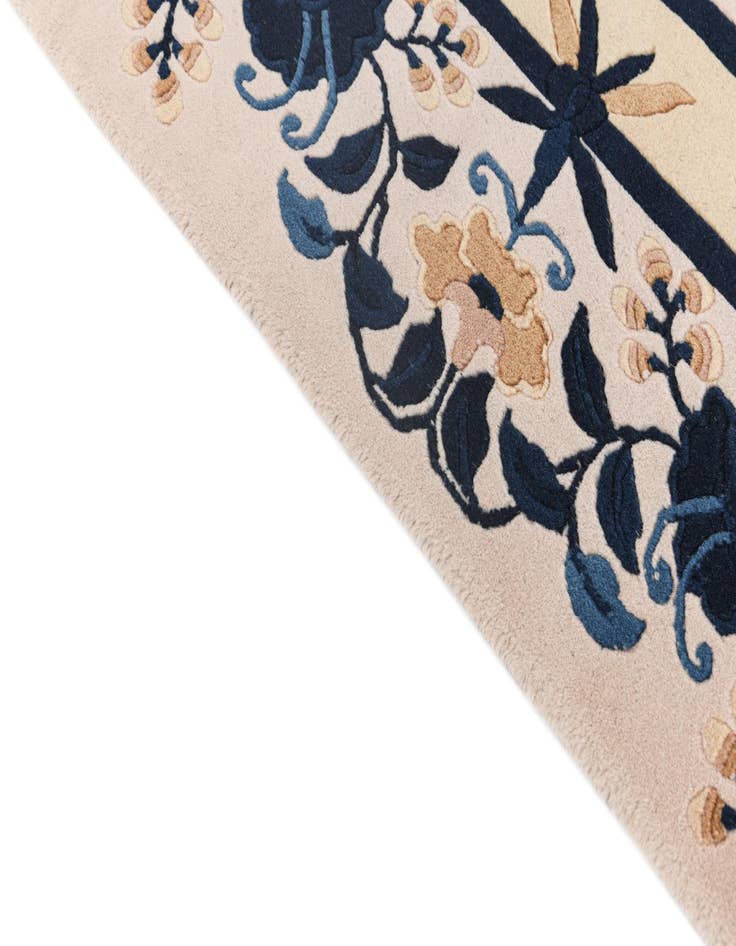 Detail image of  6' 2 x 9' 2  Hand Knotted Darya Wool Rug