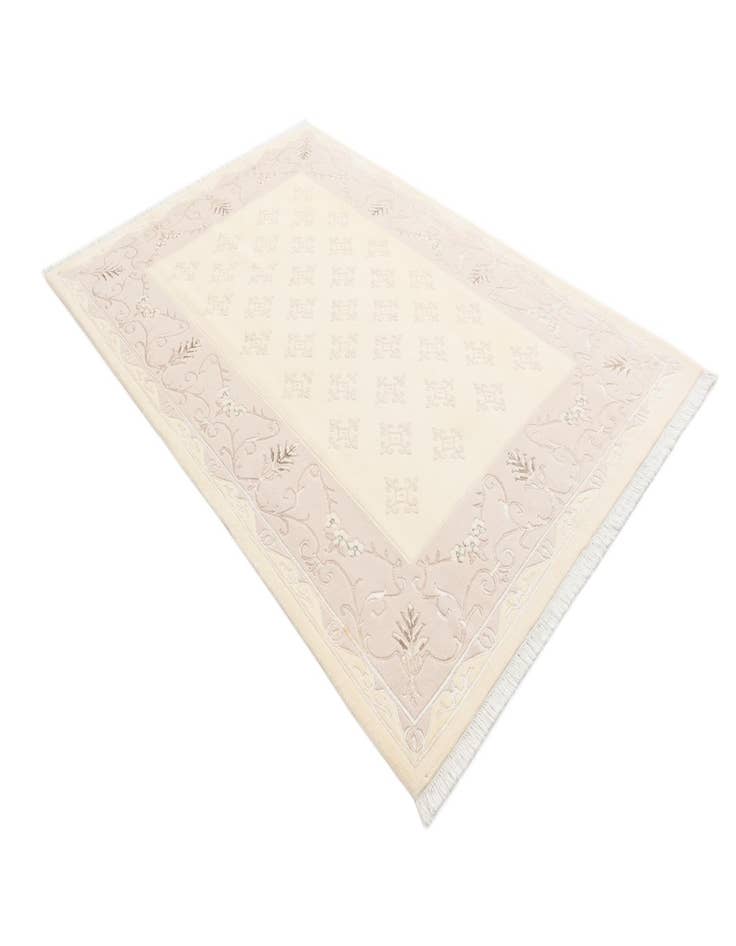 Detail image of  6' 7 x 9' 8  Hand Knotted Darya Wool Rug