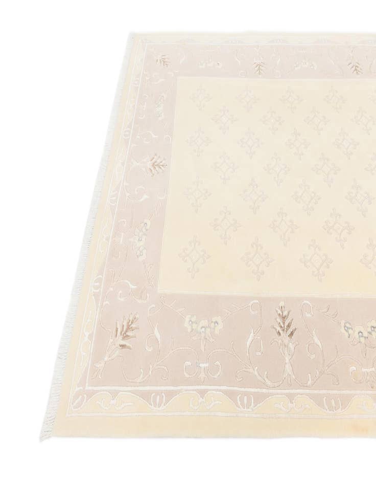 Detail image of  6' 7 x 9' 8  Hand Knotted Darya Wool Rug