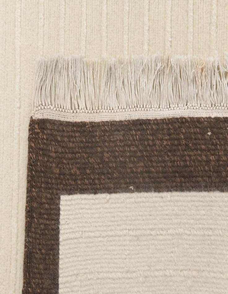 Detail image of  6' 7 x 9' 11  Hand Knotted Darya Wool Rug