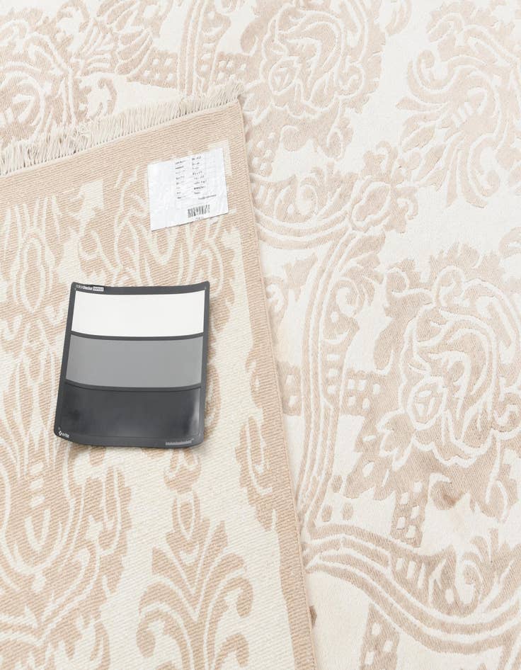 Detail image of  6' 9 x 9' 9  Hand Knotted Darya Wool Rug