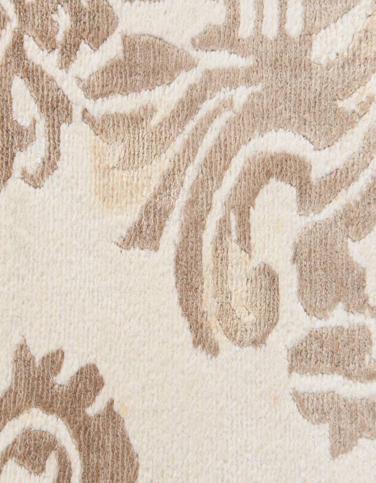 Detail image of  6' 9 x 9' 9  Hand Knotted Darya Wool Rug