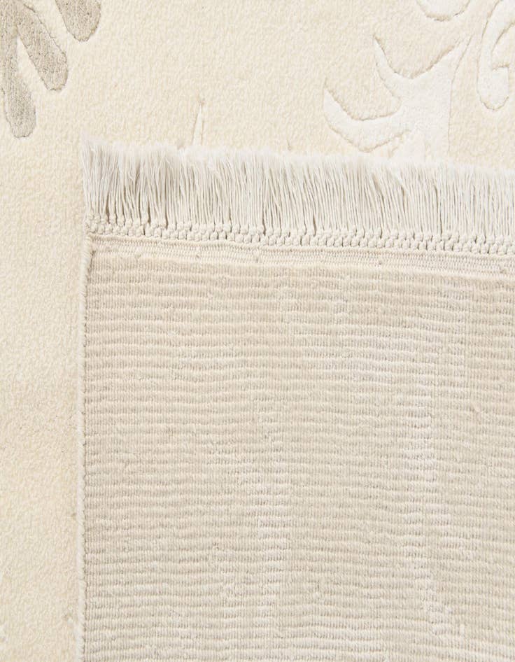 Detail image of  6' 9 x 9' 11  Hand Knotted Darya Wool Rug