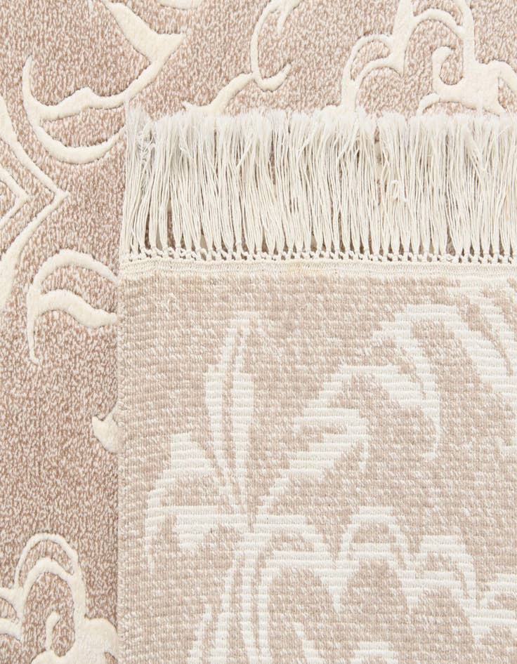 Detail image of  6' 10 x 9' 9  Hand Knotted Darya Wool Rug