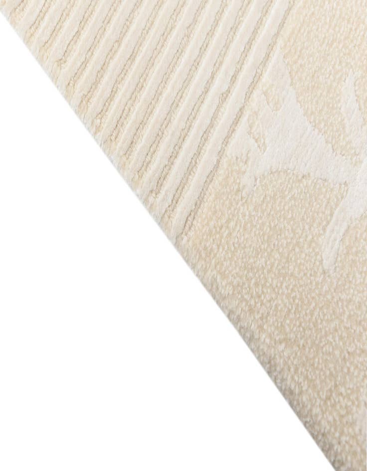 Detail image of  6' 8 x 9' 11  Hand Knotted Darya Wool Rug