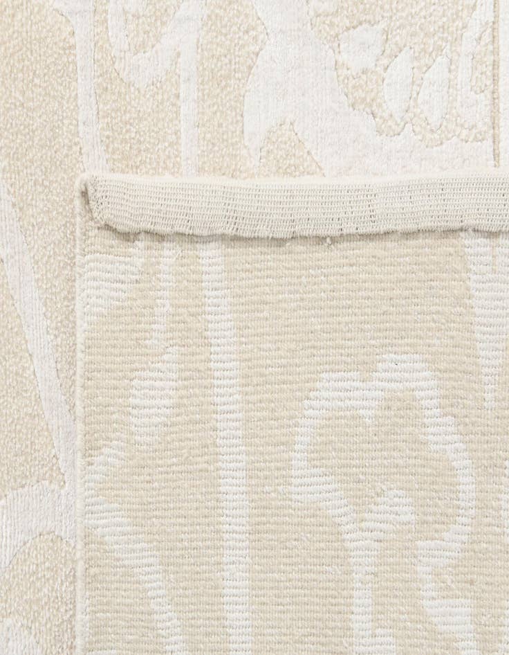 Detail image of  6' 8 x 9' 9  Hand Knotted Darya Wool Rug