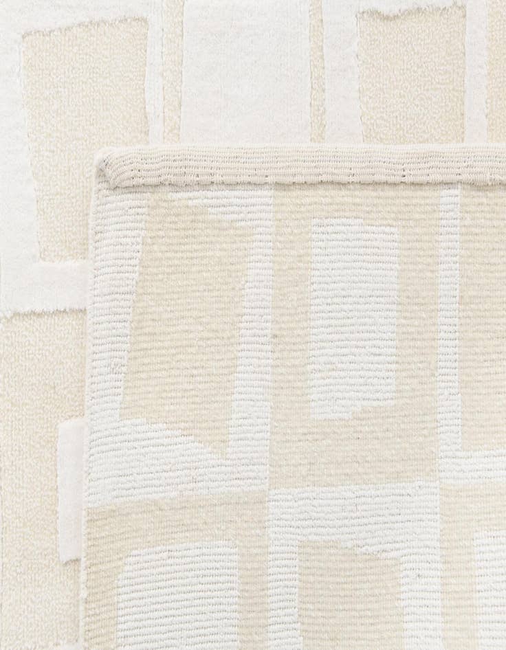 Detail image of  6' 8 x 9' 11  Hand Knotted Darya Wool Rug