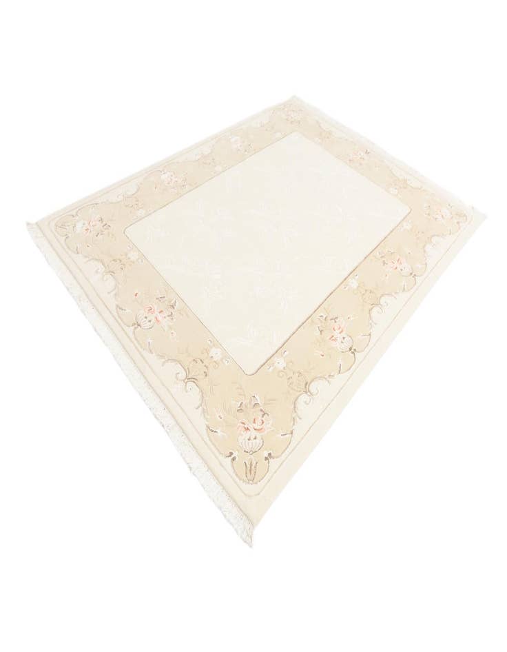 Detail image of  7' x 9' 6  Hand Knotted Darya Wool Rug