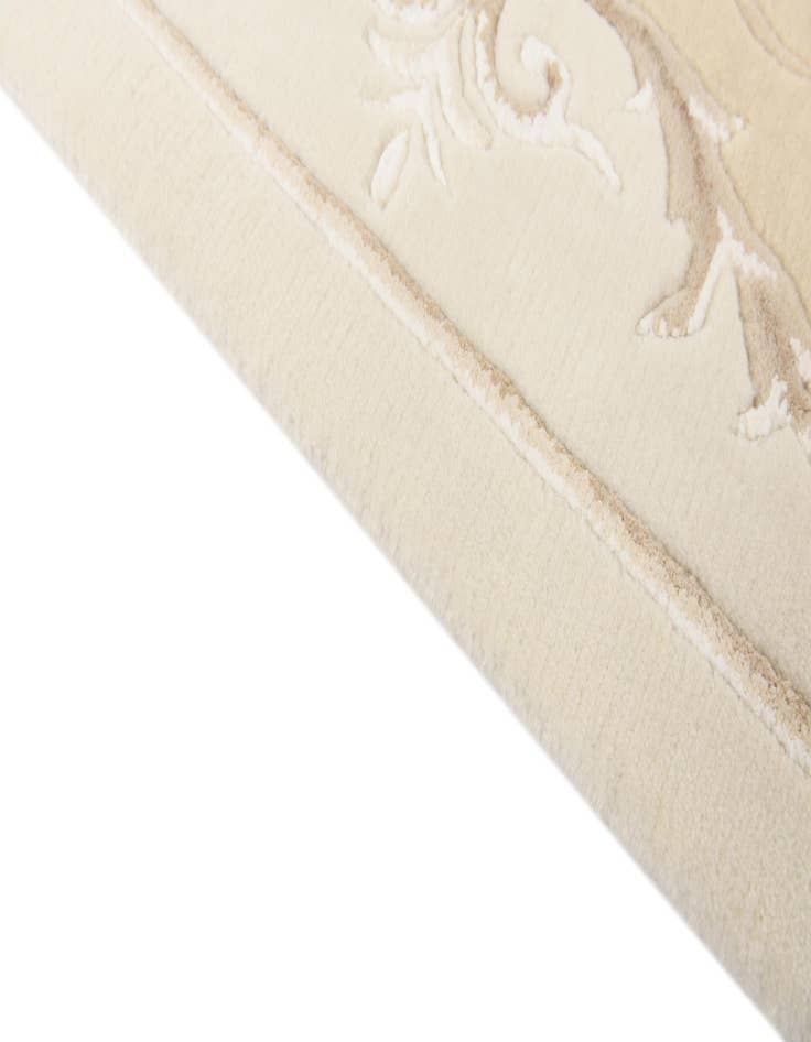 Detail image of  7' x 9' 6  Hand Knotted Darya Wool Rug