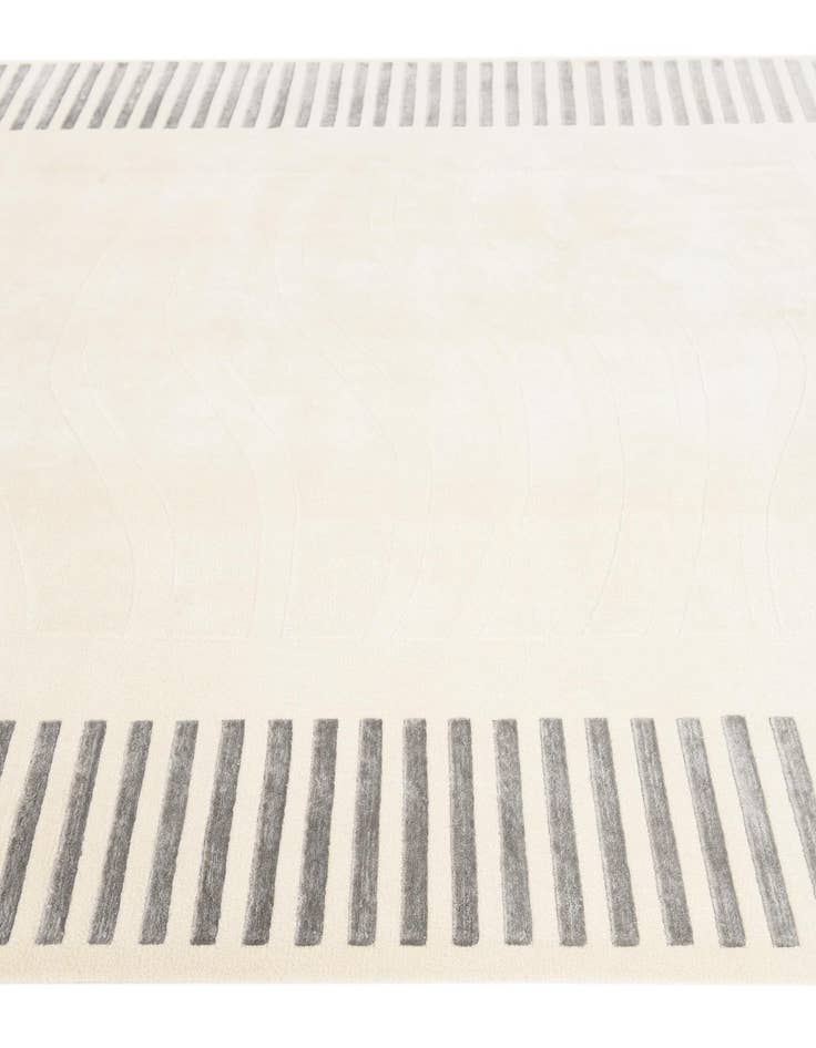 Detail image of  6' 7 x 9' 9  Hand Knotted Darya Wool Rug