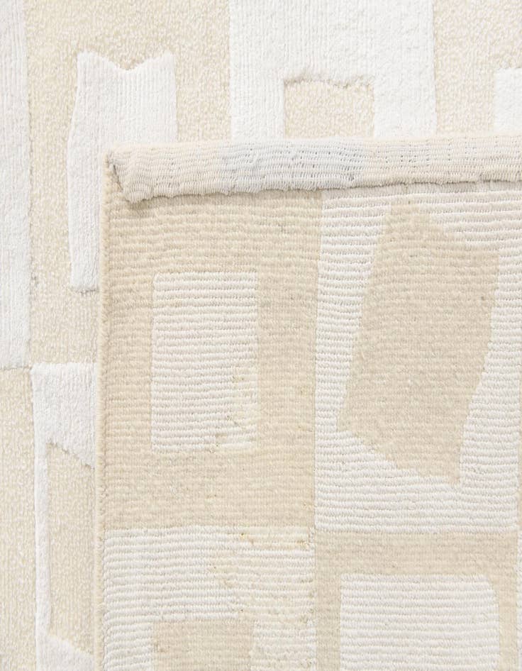 Detail image of  6' 9 x 10' 3  Hand Knotted Darya Wool Rug