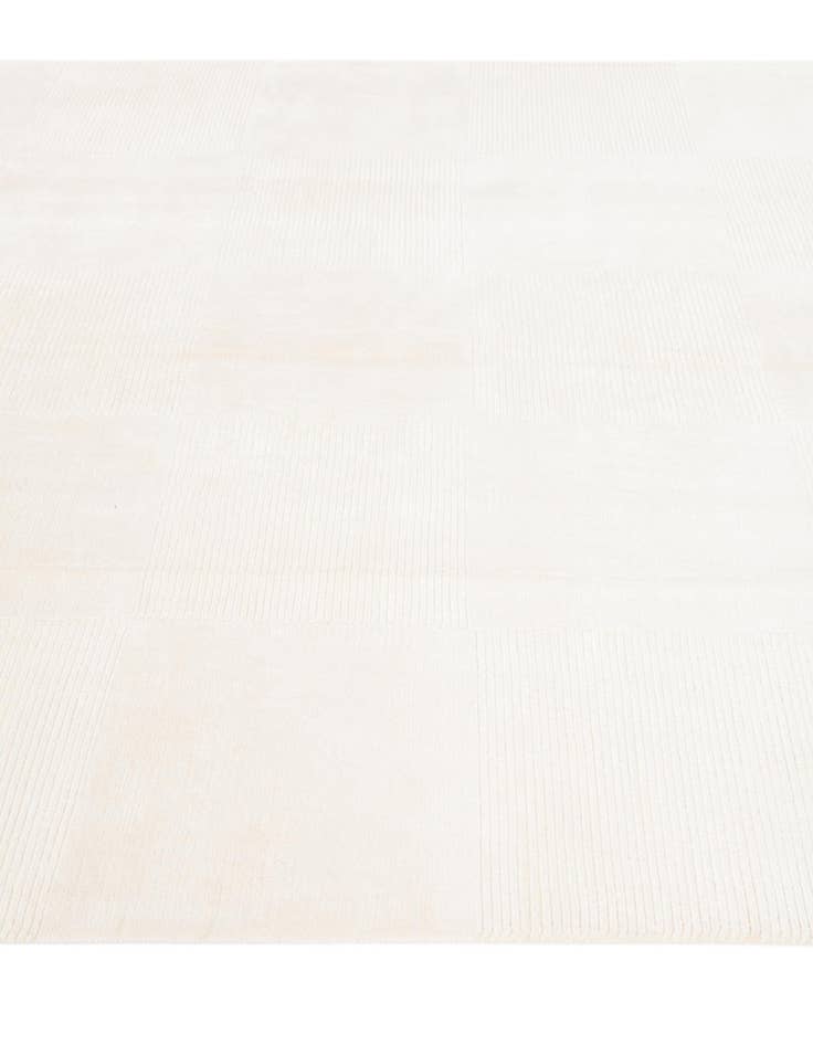 Detail image of  6' 7 x 9' 10  Hand Knotted Darya Wool Rug