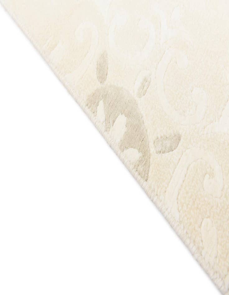 Detail image of  6' 11 x 9' 9  Hand Knotted Darya Wool Rug