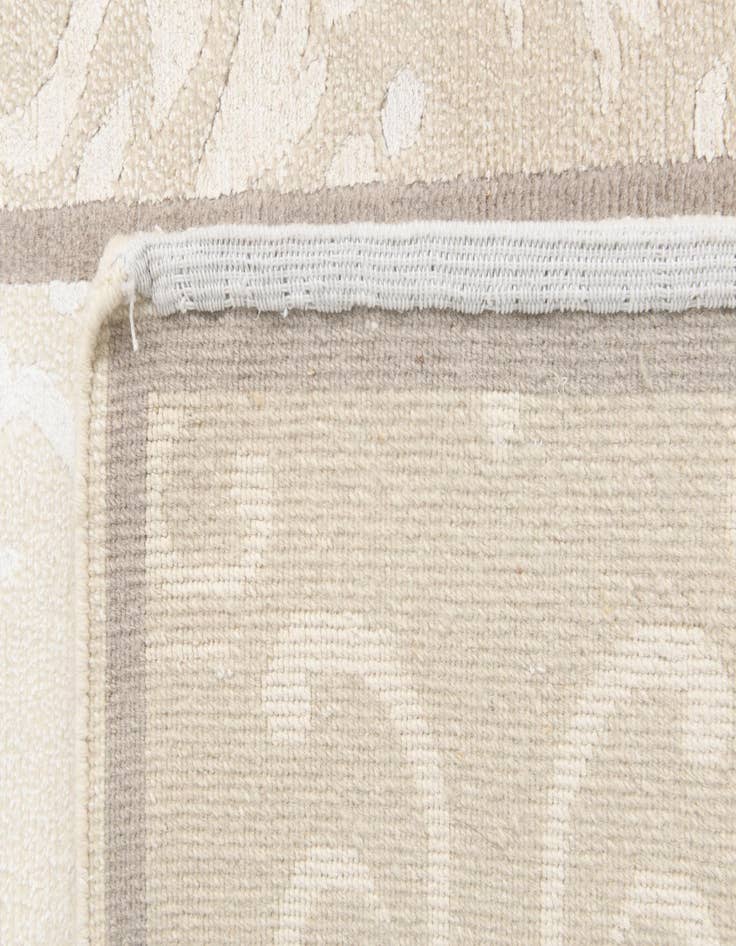 Detail image of  2' 11 x 5'  Hand Knotted Darya Wool Rug