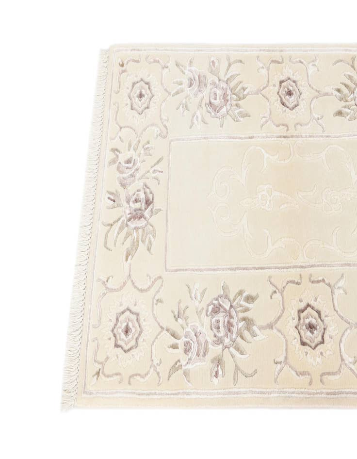 Detail image of  2' 8 x 4' 7  Hand Knotted Darya Wool Rug