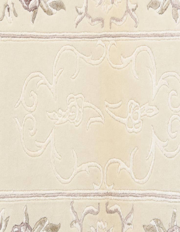 Detail image of  2' 8 x 4' 7  Hand Knotted Darya Wool Rug