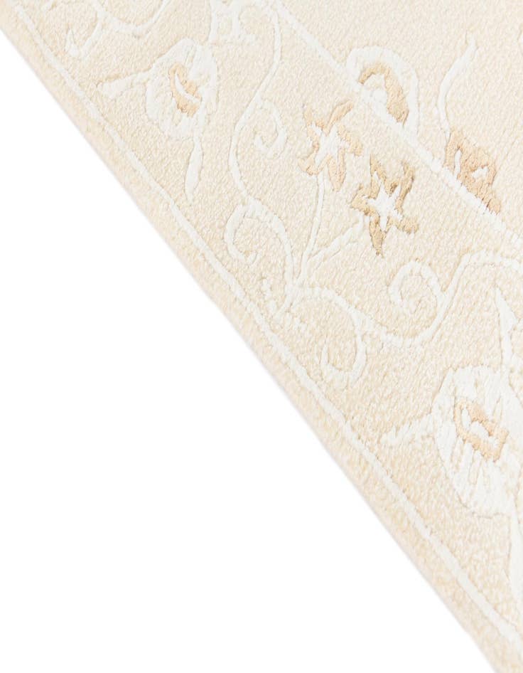 Detail image of  2' 7 x 5' 1  Hand Knotted Darya Wool Rug