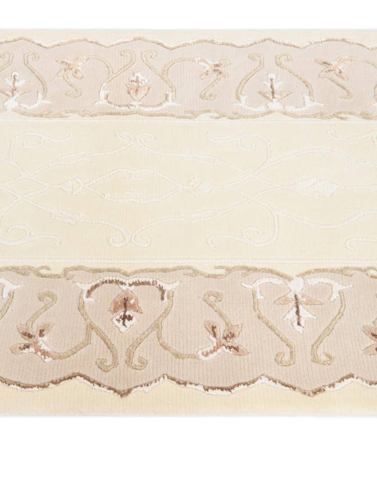 Detail image of  2' 10 x 4' 11  Hand Knotted Darya Wool Rug