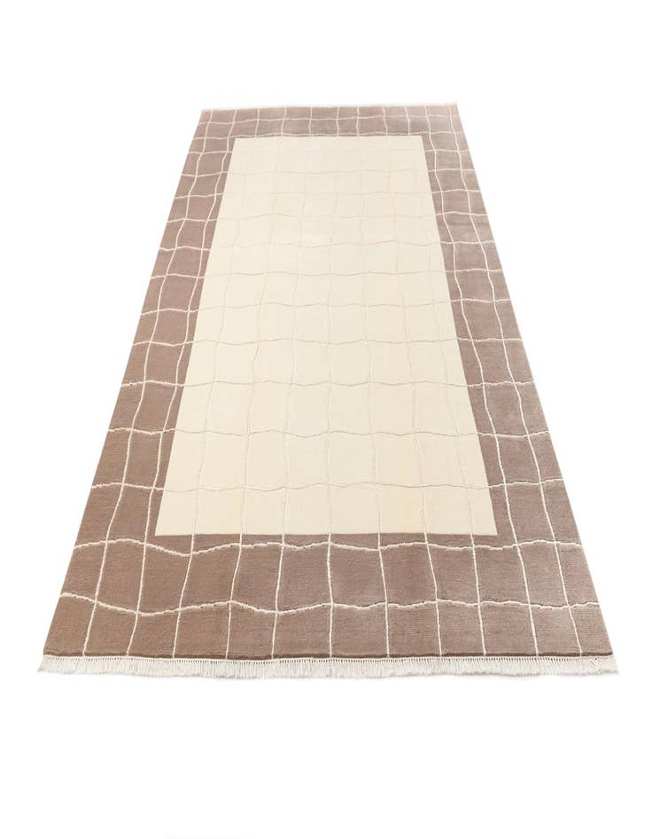 Detail image of  6' 5 x 9' 10  Hand Knotted Darya Wool Rug