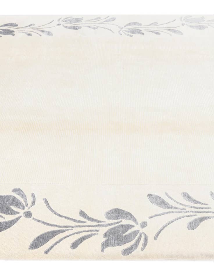 Detail image of  6' 7 x 9' 10  Hand Knotted Darya Wool Rug