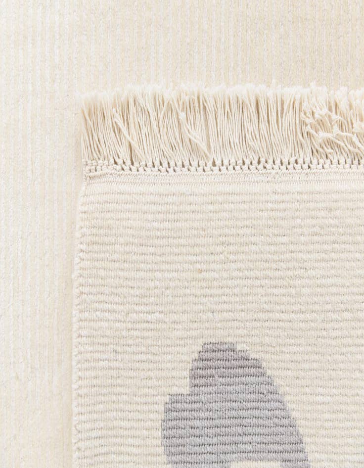 Detail image of  6' 7 x 9' 10  Hand Knotted Darya Wool Rug