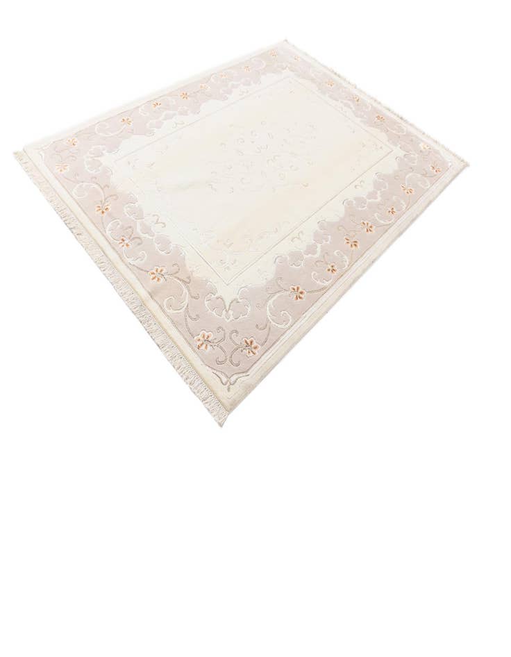 Detail image of  5' 9 x 7' 10  Hand Knotted Darya Wool Rug