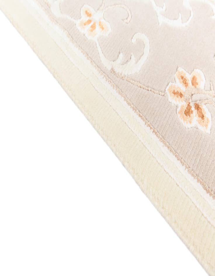 Detail image of  5' 9 x 7' 10  Hand Knotted Darya Wool Rug