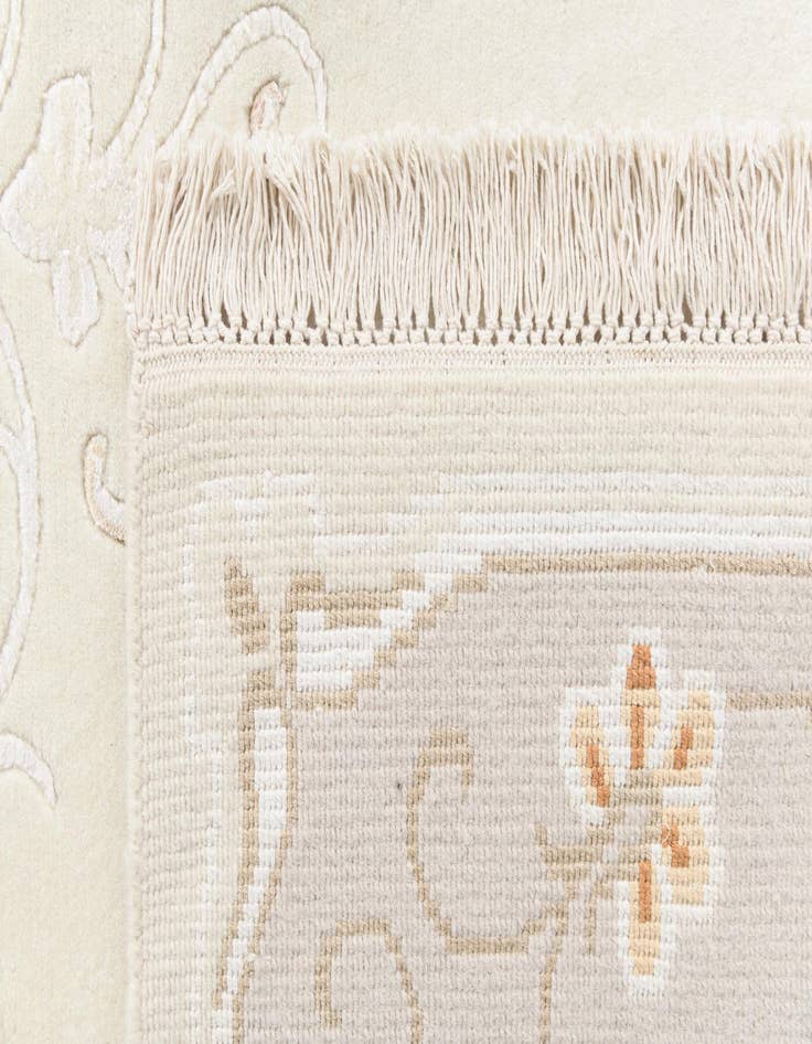 Detail image of  5' 9 x 7' 10  Hand Knotted Darya Wool Rug