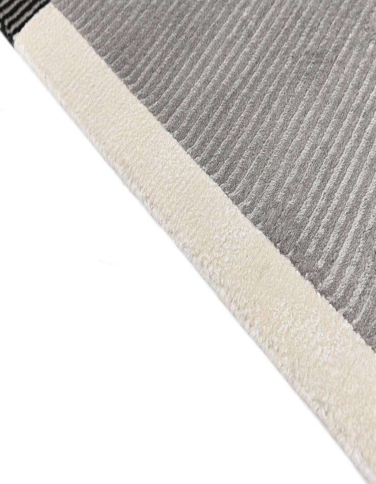 Detail image of  4' 11 x 6' 7  Hand Knotted Darya Wool Rug