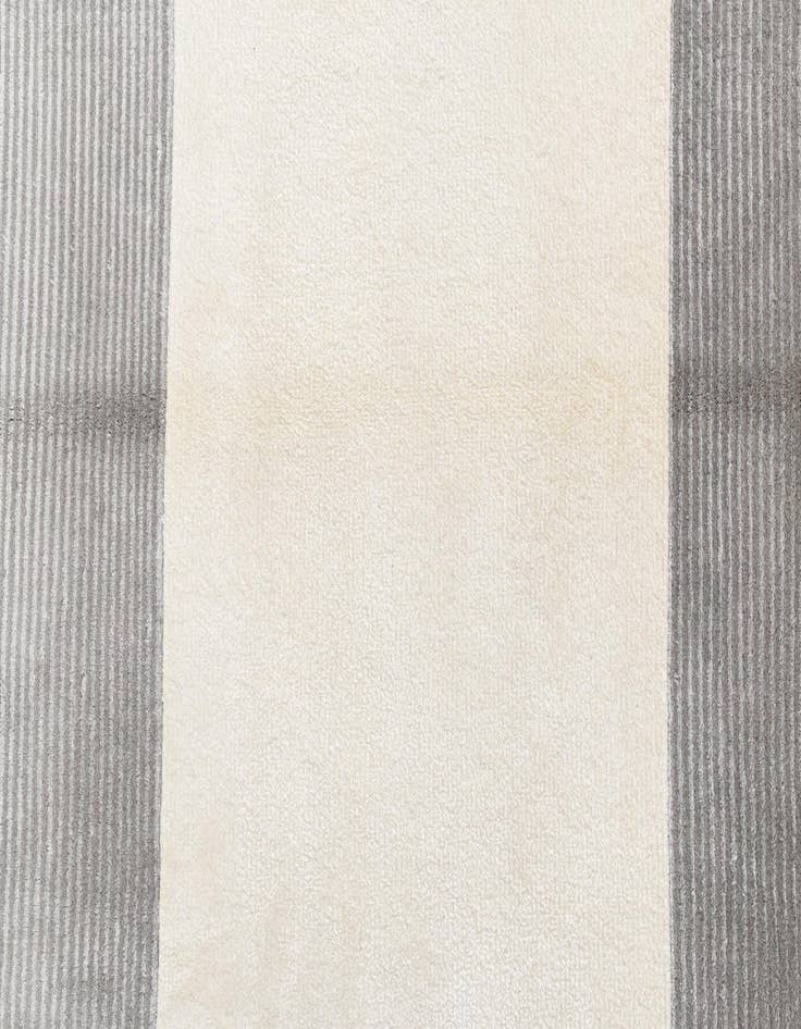 Detail image of  4' 11 x 6' 7  Hand Knotted Darya Wool Rug