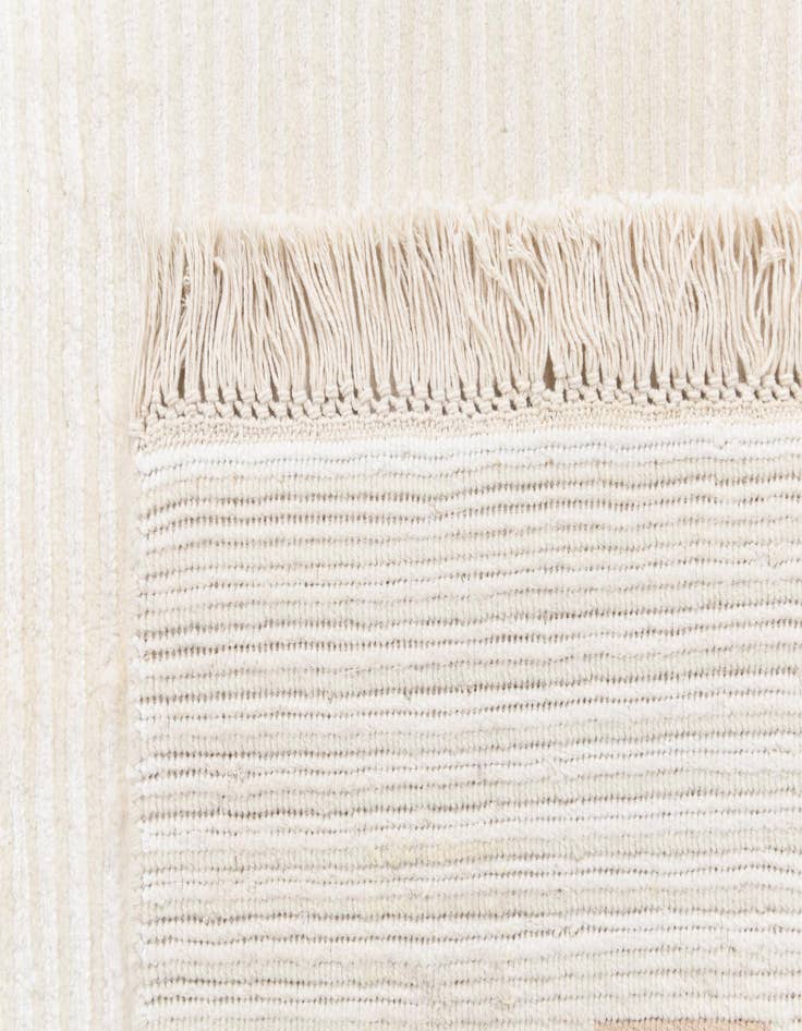 Detail image of  4' 11 x 6' 7  Hand Knotted Darya Wool Rug