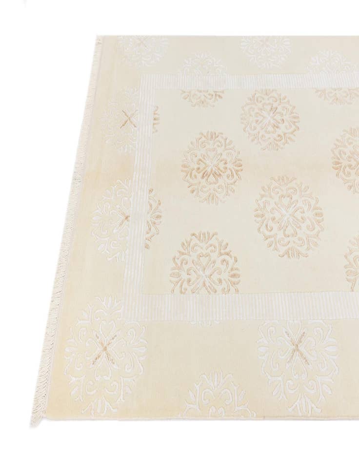 Detail image of  4' 10 x 6' 5  Hand Knotted Darya Wool Rug