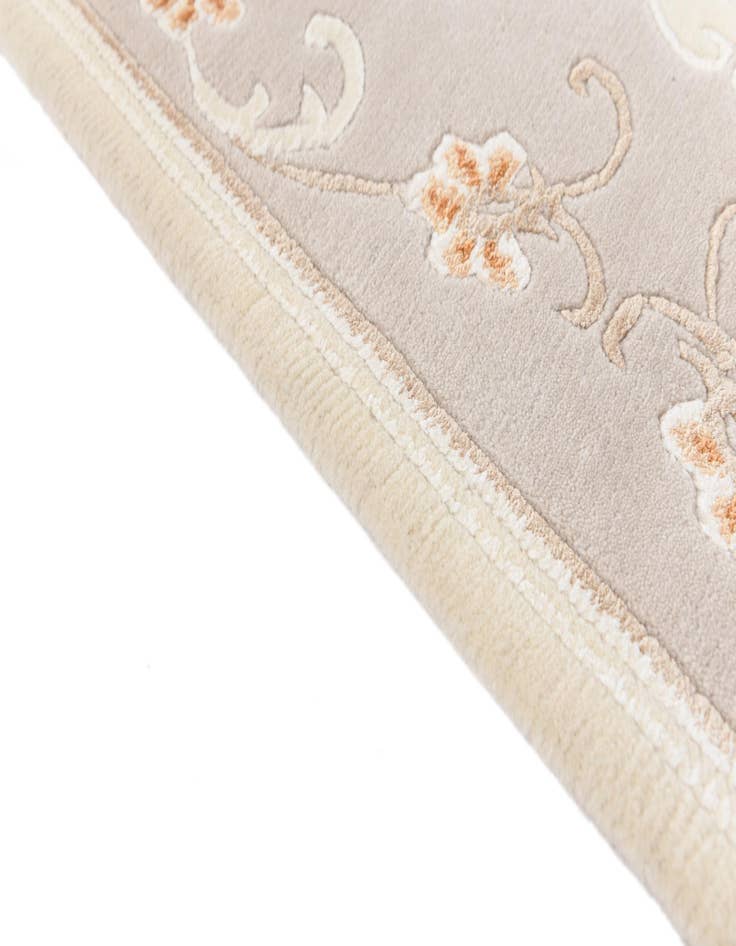 Detail image of  4' 11 x 6' 10  Hand Knotted Darya Wool Rug