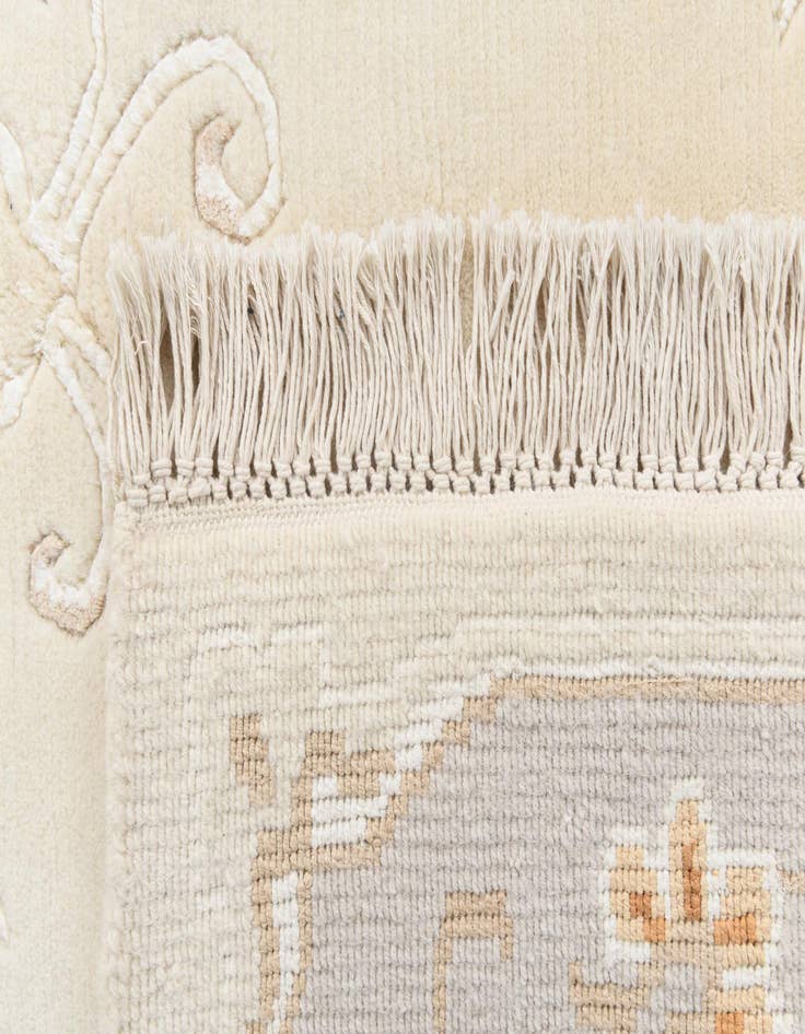 Detail image of  4' 11 x 6' 10  Hand Knotted Darya Wool Rug
